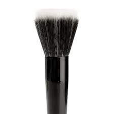 BH cosmetics stippling brush